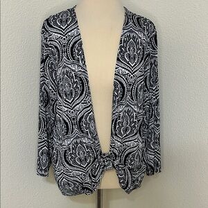 Chicos EasyWear 3 Black and White Patterned Cardigan like Large